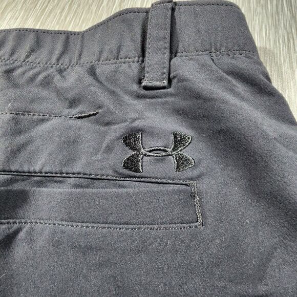 Under Armour Shorts Mens Adult 36 Black Chino Casual Lightweight Outdoors - Picture 6 of 9